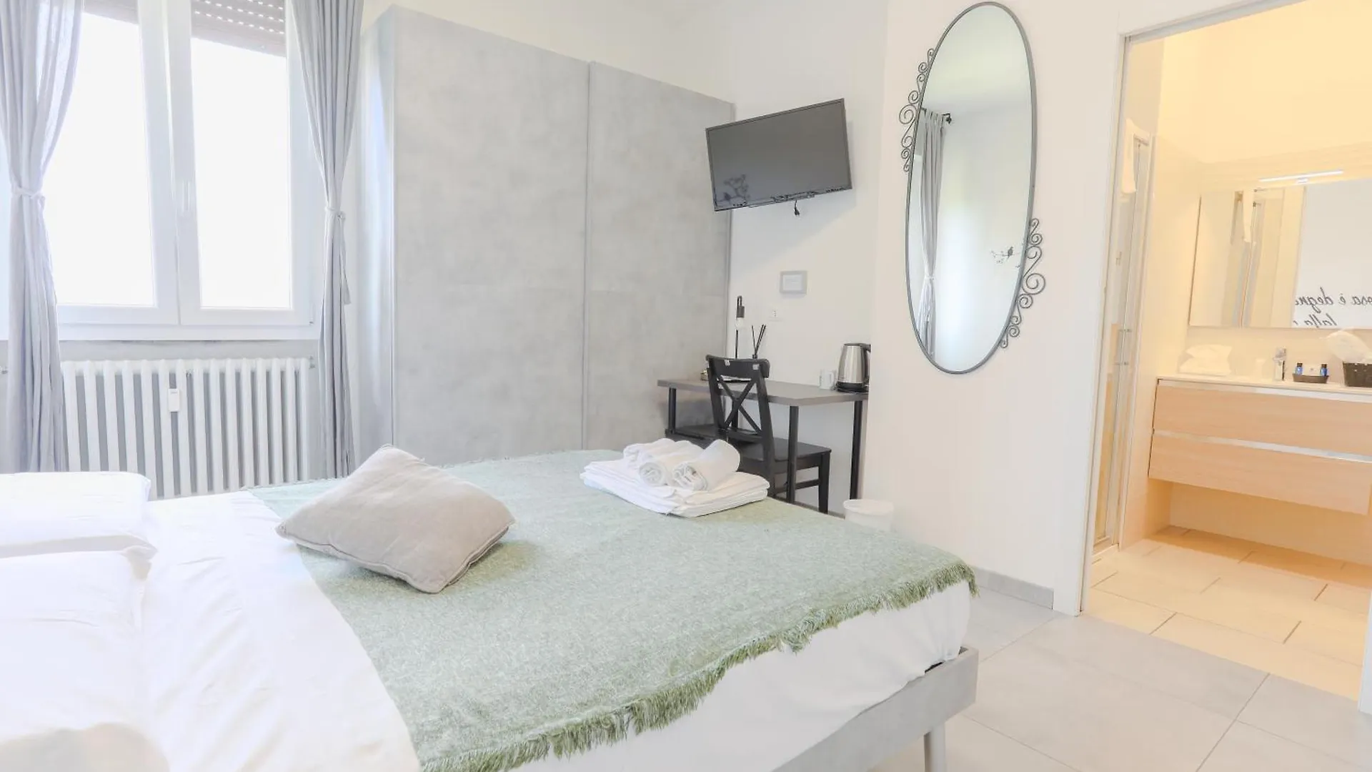 Holabologna Luxury Rooms And Flats 3*, Bolonia